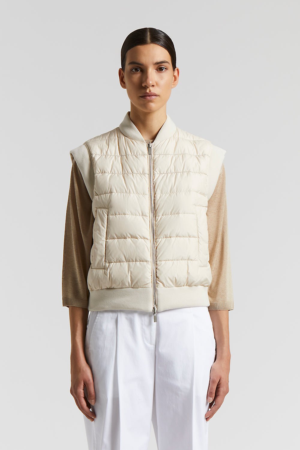 Peserico - Short sleeveless down jacket with bomber collar - Quartz sand